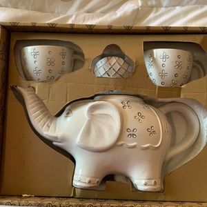 Caravan elephant teapot and 2 cups